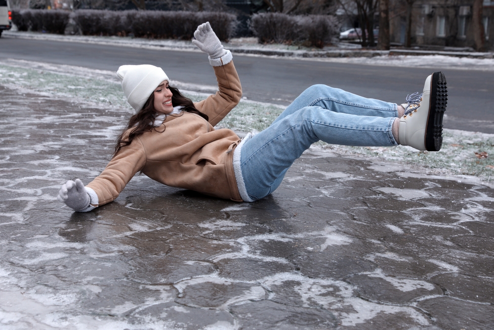 Does Workers' Comp Cover Ice and Snow Slips and Falls? 